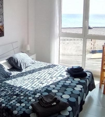 Un Dormitorio Frente Playa El Medano Kültér fotó